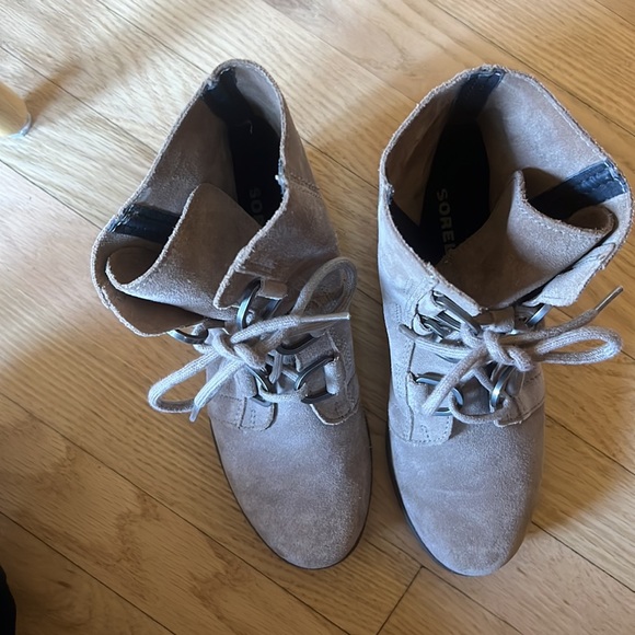 Girls Sorel wedge Boots size 4 - Picture 4 of 9